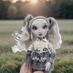 Shadow High Nicole Steel Core Doll